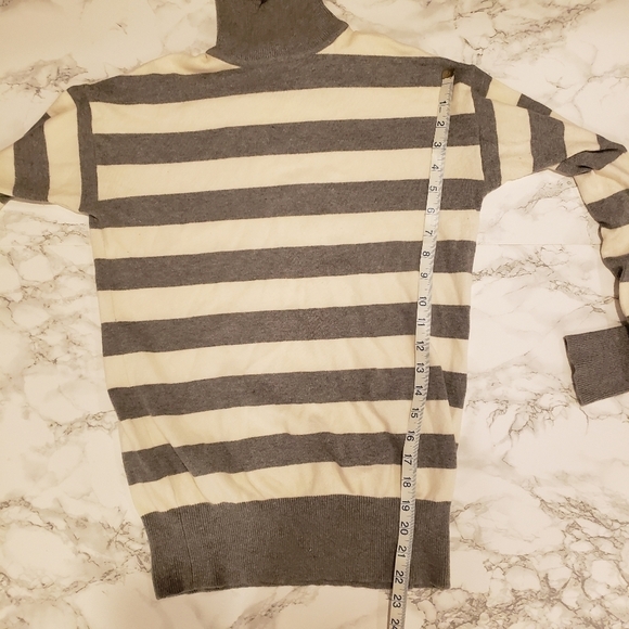 GAP Grey Cream Striped Cashmere Blend Turtleneck - Picture 7 of 8